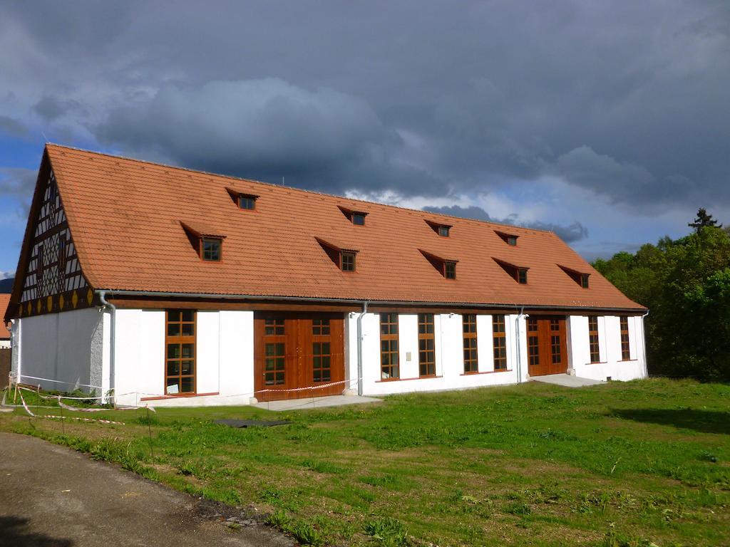 Penzion Mansky Dvur Dolni Zandov Exterior foto